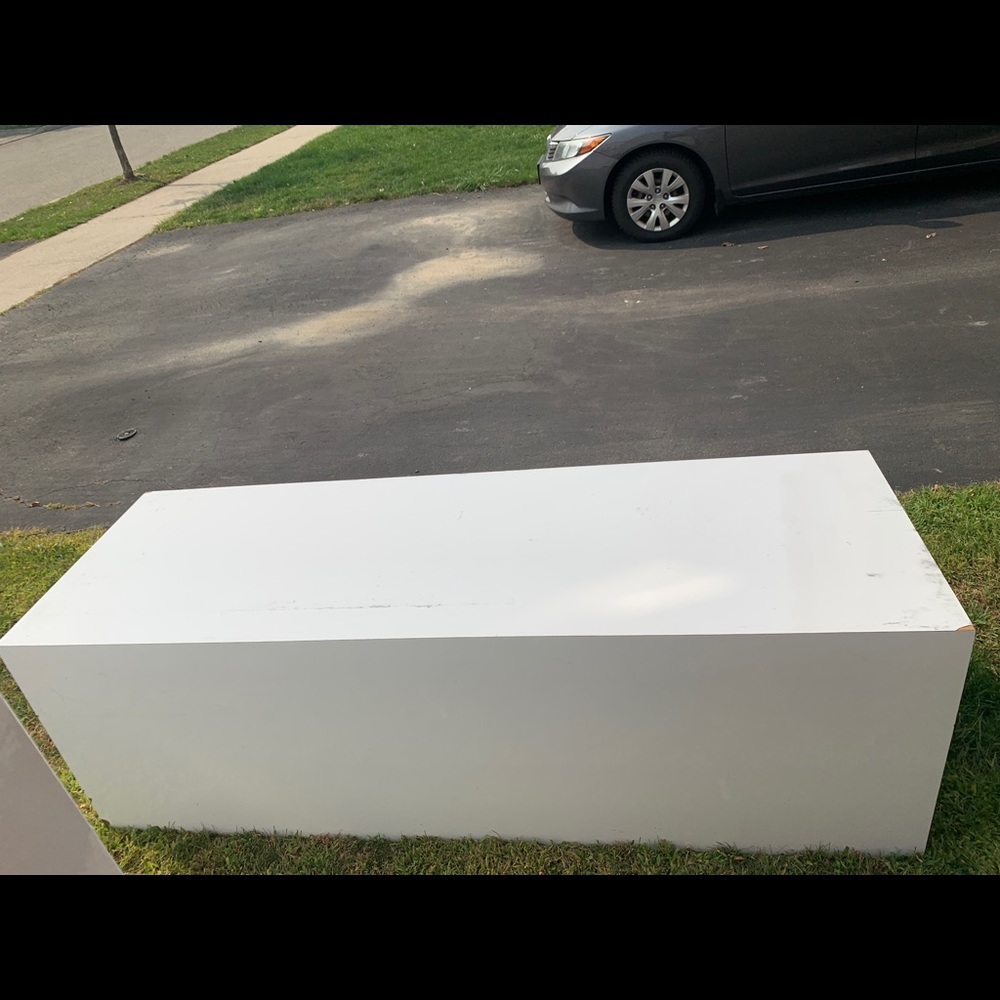 Dresser Table - Picture 2 of 4